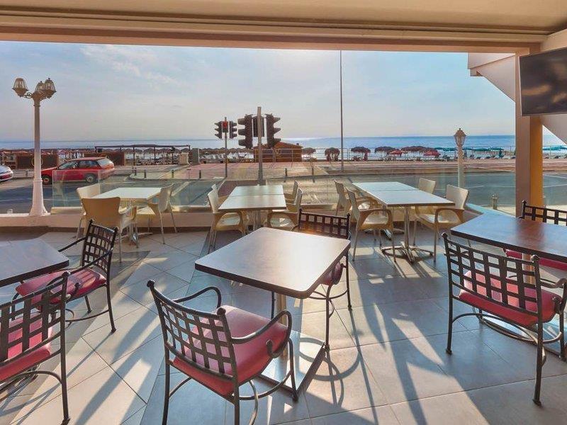 Mackenzie Beach Hotel Larnaca Interior photo
